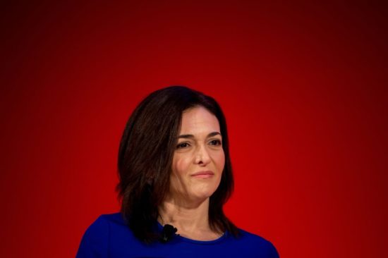 Το Facebook φέρεται να ερευνά τον Τζορτζ Σόρος