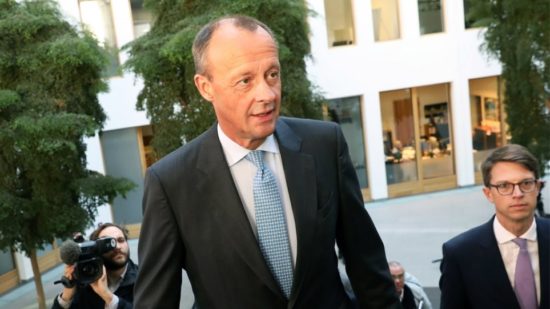 Μερτς: Ο επικρατέστερος διάδοχος της Μέρκελ βγάζει 1 εκατ. ευρώ τον χρόνο