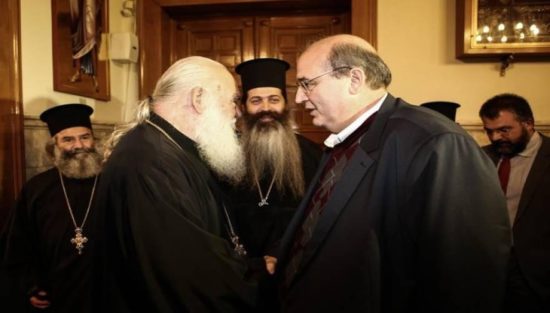 Διαφωνία Φίλη και ιερέων για τη συμφωνία Τσίπρα-Ιερώνυμου