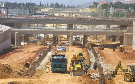 Ιντρακάτ: Περιορίζεται στις κατασκευές το deal με τον Κούτρα