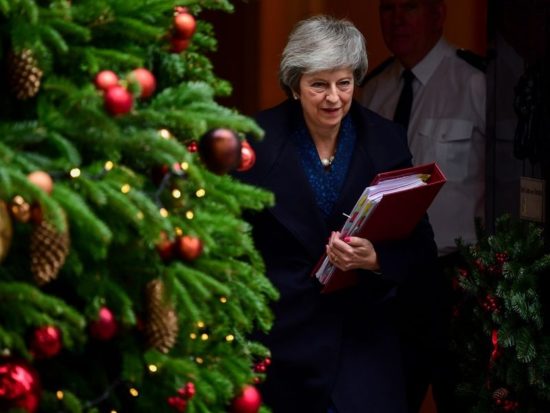 Ολοκληρώθηκε η ψηφοφορία επί της πρότασης μομφής κατά της Μέι