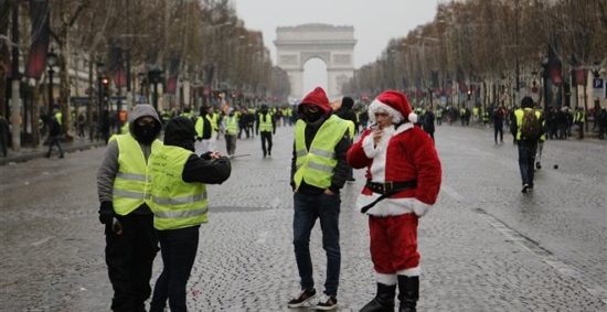 Παρίσι: Νέες κινητοποιήσεις των «Κίτρινων Γιλέκων» με μειωμένη συμμετοχή