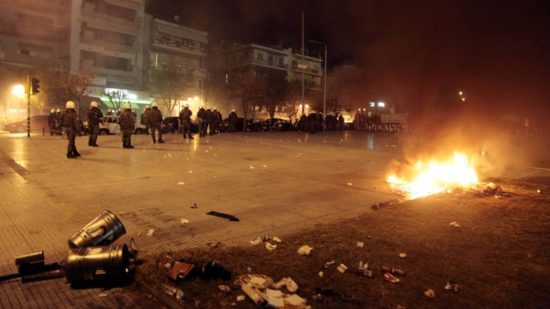 Δεκαπέντε συλλήψεις για τα χθεσινά επεισόδια στη Θεσσαλονίκη