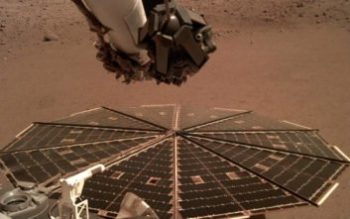 Το Insight της NASA τράβηξε την πρώτη selfie του στον «Κόκκινο Πλανήτη»