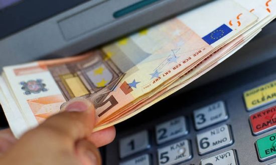 Κοινωνικό μέρισμα: Σήμερα η καταβολή στους πρώτους δικαιούχους