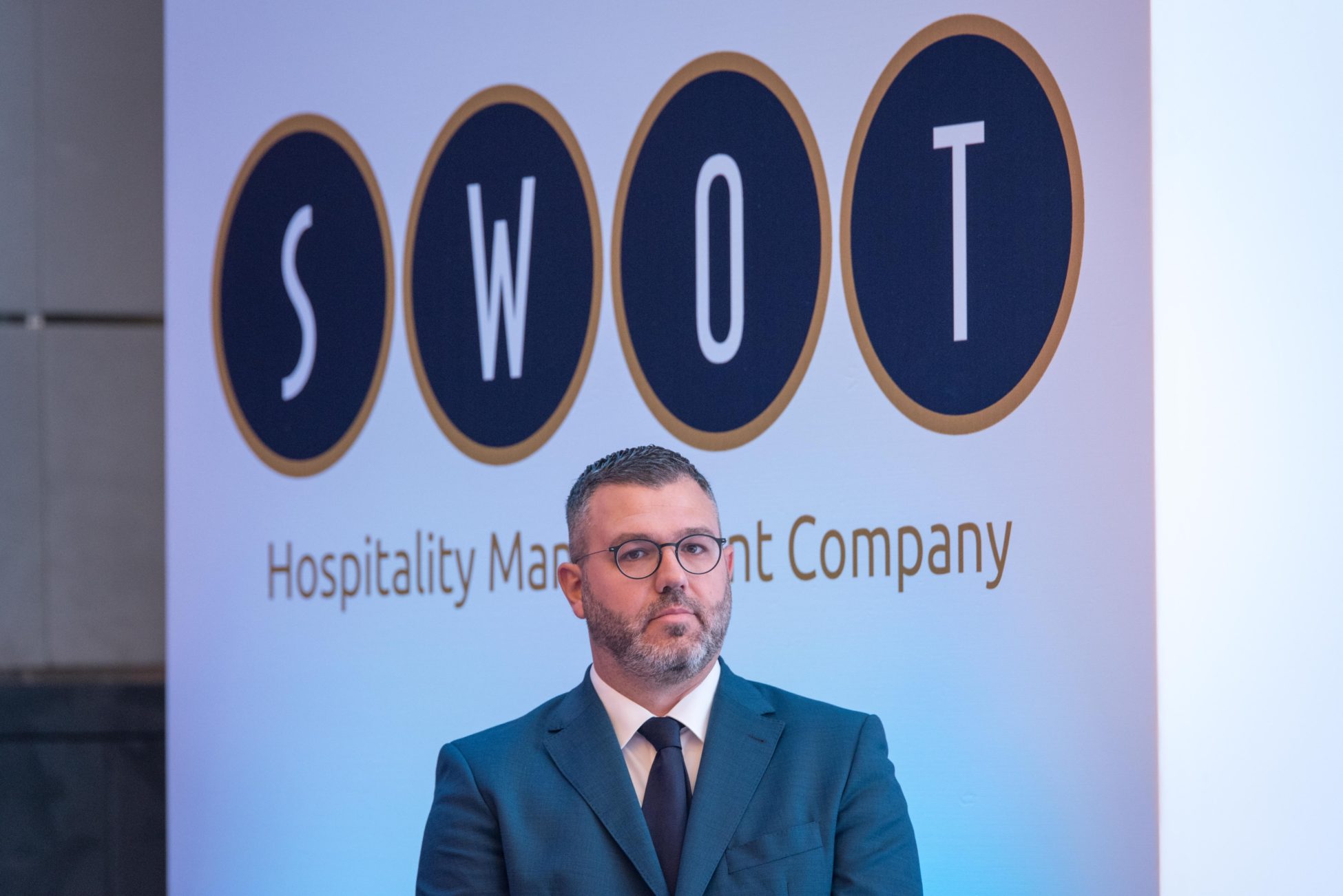 SWOT: H εταιρεία που φέρνει στη Μύκονο το πολυτελές Autograph της Μarriott