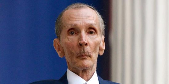 Αγγελόπουλος κατά υιών: Θέλουν να βάλουν χέρι στην περιουσία μου