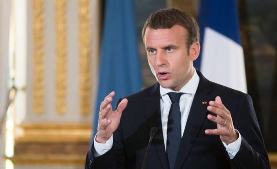 Μακρόν: Απόπειρα κατευνασμού των «κίτρινων γιλέκων» με «δώρα» €10 δισ.