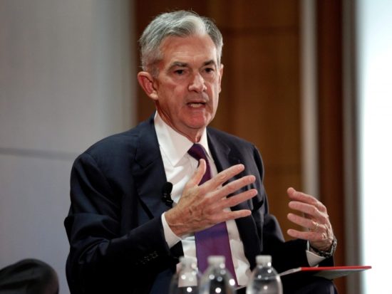 Πάουελ: Η επιλογή του Τραμπ για το τιμόνι της Fed μάλλον οδεύει προς απόλυση