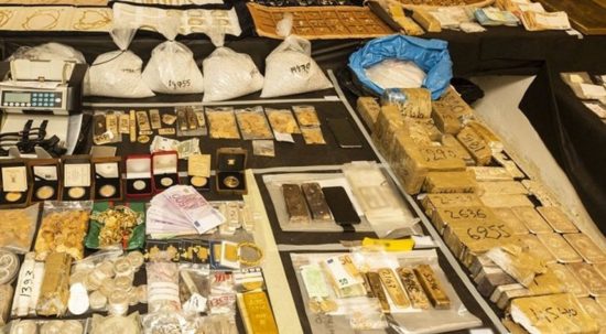 Παρεμβάσεις στο έργο τους καταγγέλλουν οι εισαγγελείς με αφορμή την υπόθεση με το κύκλωμα χρυσού