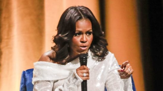 Ακύρωσε ταξίδι της η Μισέλ Ομπάμα, για να παραστεί στην κηδεία του Τζορτζ Μπους