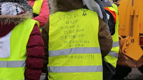 Γαλλία: Νέες συγκρούσεις μεταξύ αστυνομικών και «κίτρινων γιλέκων»