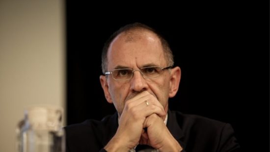 Συνταγματολόγος Γεραπετρίτης: Η Βουλή καλείται να αποφασίσει εν κενώ για τις Πρέσπες