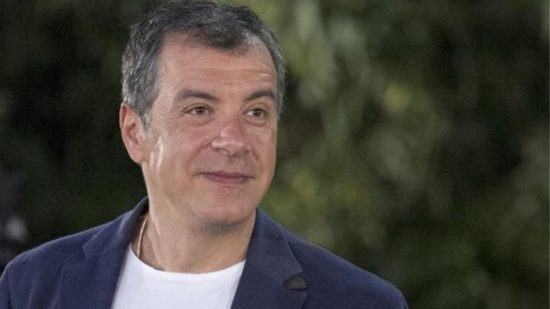 Θεοδωράκης: Να φύγουν τα κακά δαιμόνια της χώρας