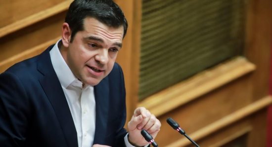 Θα επιβιώσει πάλι ο Αλέξης Τσίπρας; Τα έξι ερωτήματα για τη μάχη στο ελληνικό Κοινοβούλιο