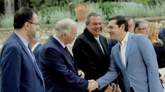 Διαλύονται τέσσερα κόμματα για τη Συμφωνία των Πρεσπών