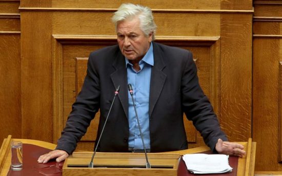 Βουλή: Υπέρ της συμφωνίας των Πρεσπών τάχθηκε ο Παπαχριστόπουλος
