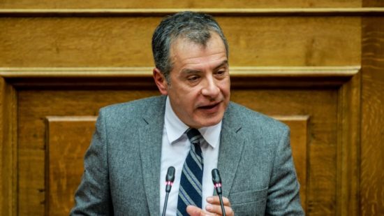 Θεοδωράκης: Θετική ψήφος για τις Πρέσπες δεν σημαίνει ψήφος εμπιστοσύνης στην κυβέρνηση