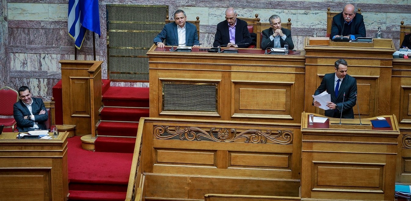 Κορυφώνεται η μάχη για την ψήφο εμπιστοσύνης