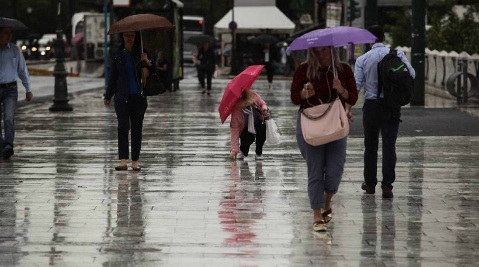 Σε εξέλιξη η «Υπατία» με καταιγίδες, παγωμένη βροχή και χιόνια στα βόρεια ορεινά