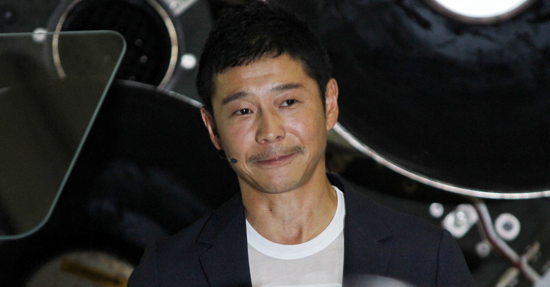 Ένας Ιάπωνας δισεκατομμυριούχος έχει τώρα το tweet με τα περισσότερα retweets στον κόσμο