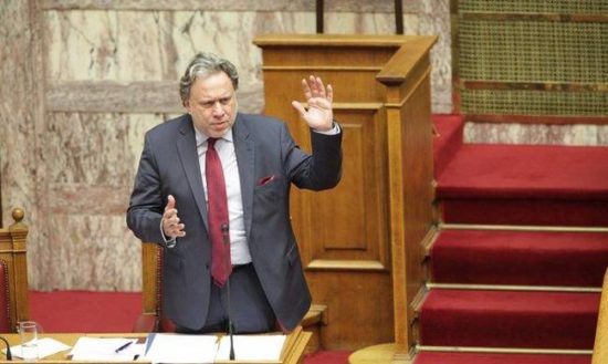 Στα κάγκελα η αντιπολίτευση για την επικύρωση μιας «αόρατης» συμφωνίας