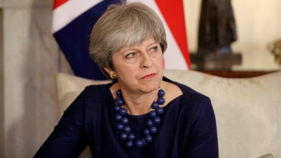 Μέι: Απόρριψη της πρότασης για το Brexit σημαίνει αχαρτογράφητα εδάφη