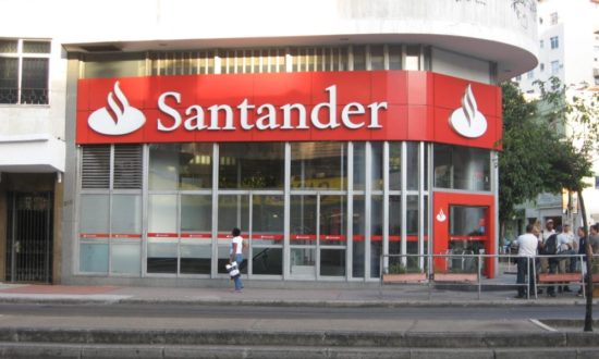 Banco Santander: Αύξηση 34% στα καθαρά κέρδη δ’ τριμήνου