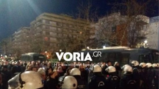 Θεσσαλονίκη: Επεισόδια για το όνομα της Μακεδονίας σε εκδήλωση με Παυλόπουλο- Νοτοπούλου- Φάμελλο