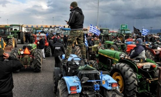 Μέλος συντονιστικής επιτροπής μπλόκων: Η κυβέρνηση κλείνει τους δρόμους