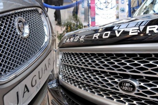 Fitch: Πιθανή υποβάθμιση της Jaguar Land Rover λόγω Brexit
