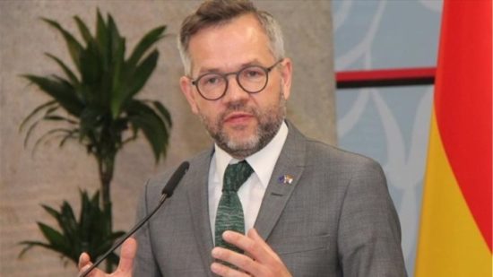 Γερμανός υπουργός: «Θα υπάρξουν συνέπειες αν ανακινηθεί η επιλυθείσα διαφορά στο Σκοπιανό»