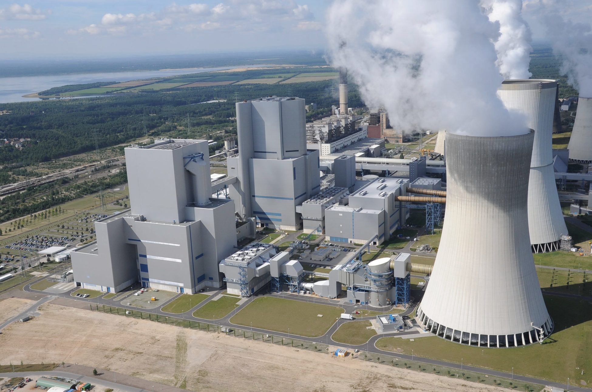 ΔΕΗ: Σκληρό πόκερ στις Βρυξέλλες για τον λιγνίτη