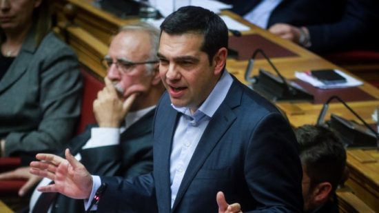 Με πολιτικές ήττες και κυβερνητικές διαρροές η Αναθεώρηση του Συντάγματος