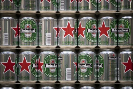 Η Heineken διεκδικεί την πρώτη θέση στον κόσμο της ζυθοποιίας