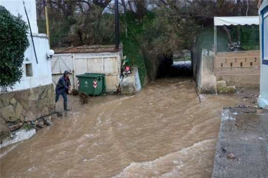 Ανυπολόγιστες οι καταστροφές στην Κρήτη από την πρωτοφανή θεομηνία