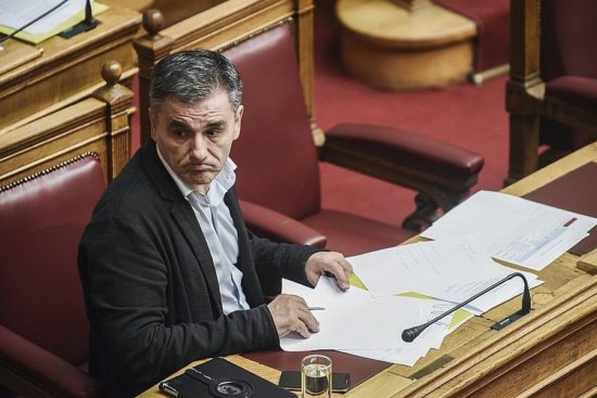 Προεκλογικό «χαρτί» με 120 δόσεις στην εφορία κρατάει ο Τσακαλώτος