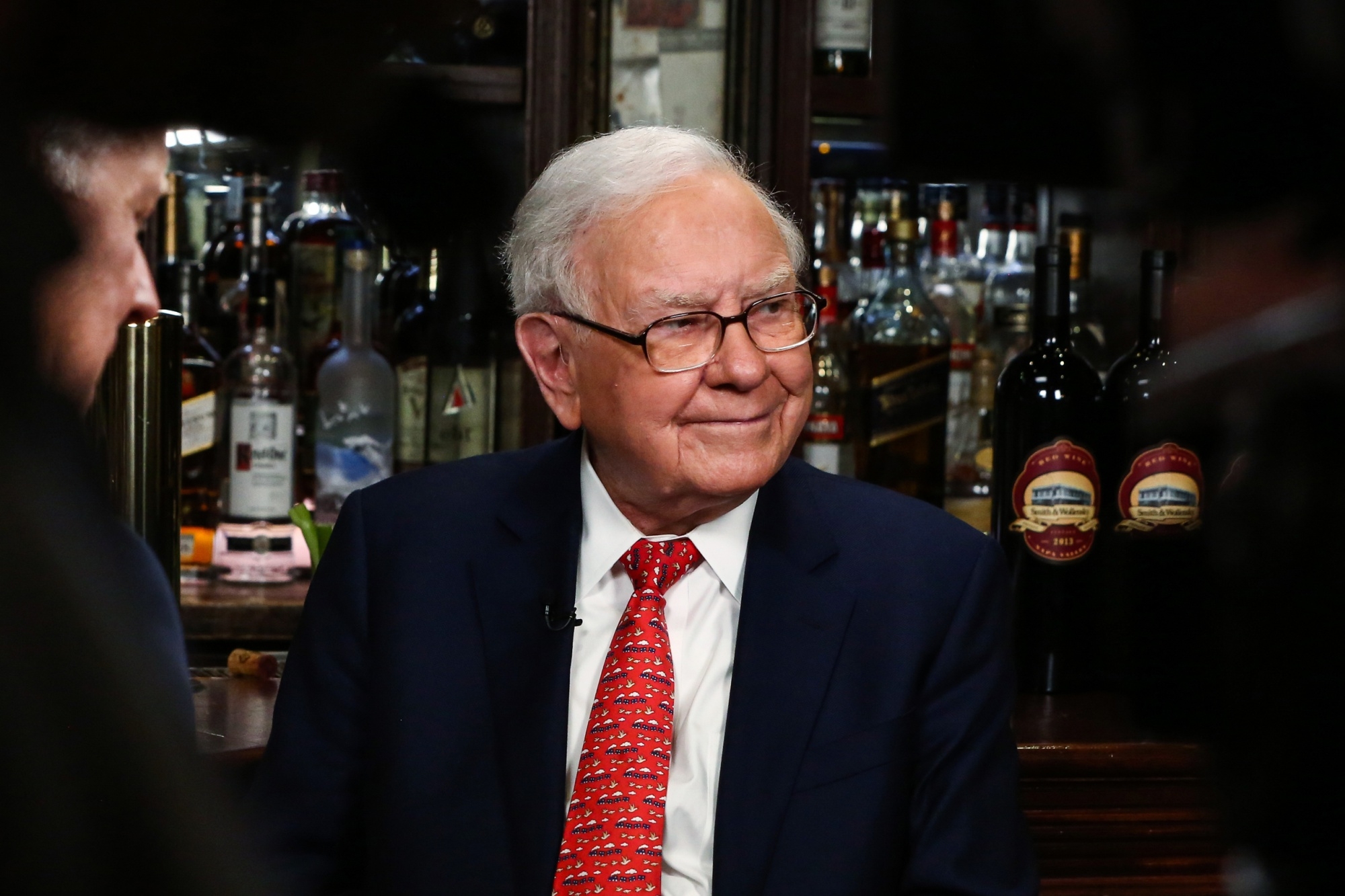 Το πρόβλημα του Warren Buffett είναι ο μεγάλος αριθμός μετρητών του