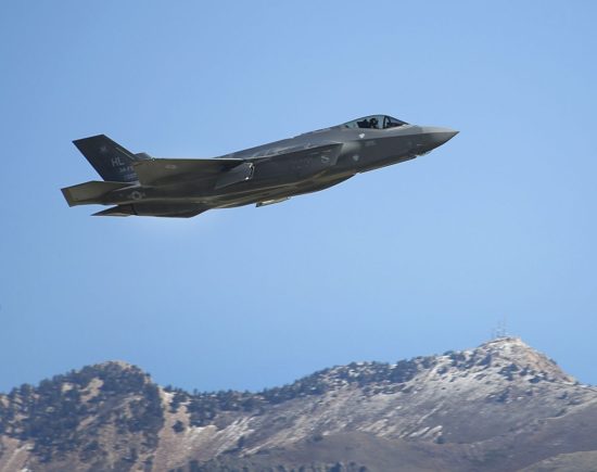 Tο Πεντάγωνο μειώνει την παραγγελία των F-35 και δημιουργεί πρόβλημα στην Lockheed