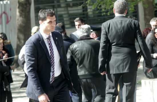 Χρήστης ναρκωτικών ο άνδρας που πήγε να πλησιάσει τον Παυλόπουλο