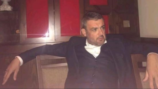 Σε στενωπό ο Πετσίτης μετά το άνοιγμα των λογαριασμών του