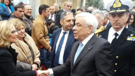 Καλαμάτα: Με το «Μακεδονία Ξακουστή» έκλεισε η παρέλαση – Ηχηρό μήνυμα Παυλόπουλου