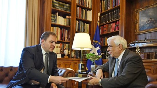 Παυλόπουλος προς Πιτσιλή: Οι εισπρακτικές αρχές να μην ξεχνάνε τον άνθρωπο