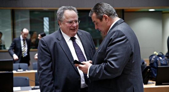 FAZ: Χρηματίστηκαν βουλευτές στα Σκόπια από το ελληνικό ΥΠΕΞ;