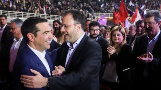 Με παλιό ΠΑΣΟΚ και διαλυμένη ΔΗΜΑΡ η «νέα αρχή» Τσίπρα