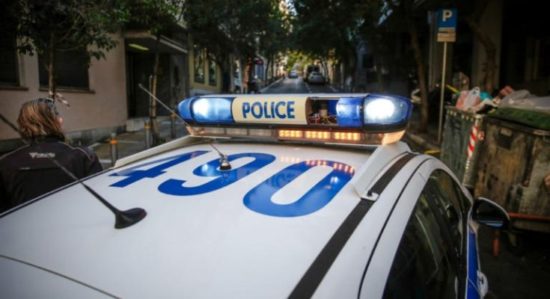 Εξάρχεια: Πάνοπλοι κουκουλοφόροι μαχαίρωσαν και αφόπλισαν λιμενικούς