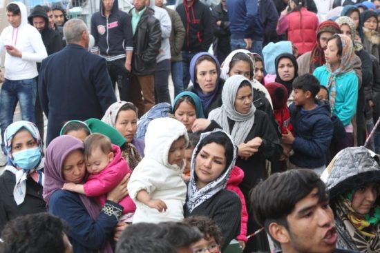 Η Ιταλία υποδέχθηκε 150 πρόσφυγες από τη Λιβύη, όπου μαίνονται οι συγκρούσεις