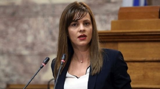 Αχτσιόγλου: Πολύ σύντομα και η ρύθμιση για τα χρέη προς την εφορία