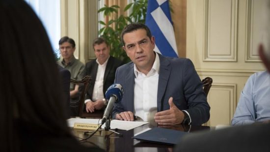 Ισχυρές αμφιβολίες θεσμών για παροχές – πλεονάσματα