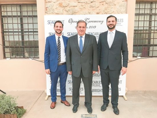 Οικογένεια Μάλλιου: Από το εργοστάσιο του Ελύτη «φωτίζει» την παγκόσμια ναυτιλία